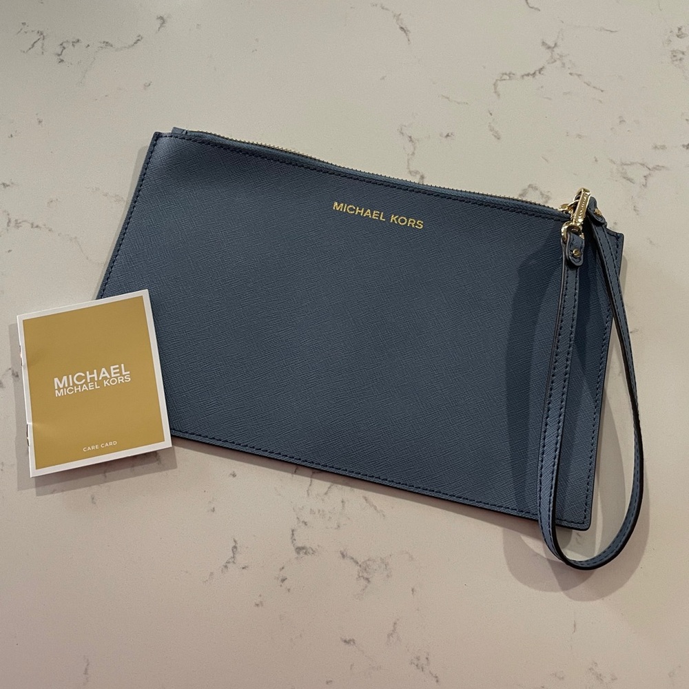 Wristlet